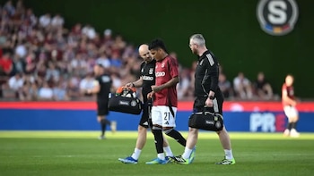 Joao Grimaldo dejó el campo lesionado en la victoria del Sparta Praga sobre Jablonec: esto fue lo que le pasó