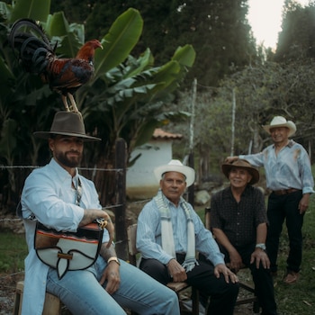 El disco, compuesto por 14 canciones y múltiples colaboraciones, refleja la diversidad de géneros y la conexión del artista con la cultura colombiana - crédito Paola España Comunicaciones