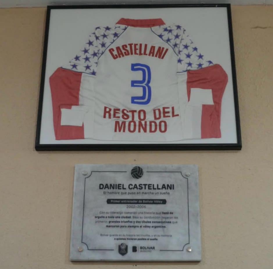 El homenaje a Daniel Castellani en Bolivar