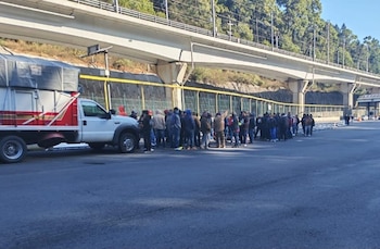 La intención de los transportistas de la Organización UNTA de Guerrero y el Frente Nacional por el Rescate del Campo Mexicano es impedir el cobro de peaje en la caseta ubicada en la Autopista México-Marquesa (especial)
