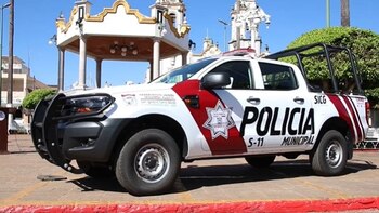 Cayeron cuatro policías y un