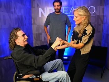 Charly García y el saludo