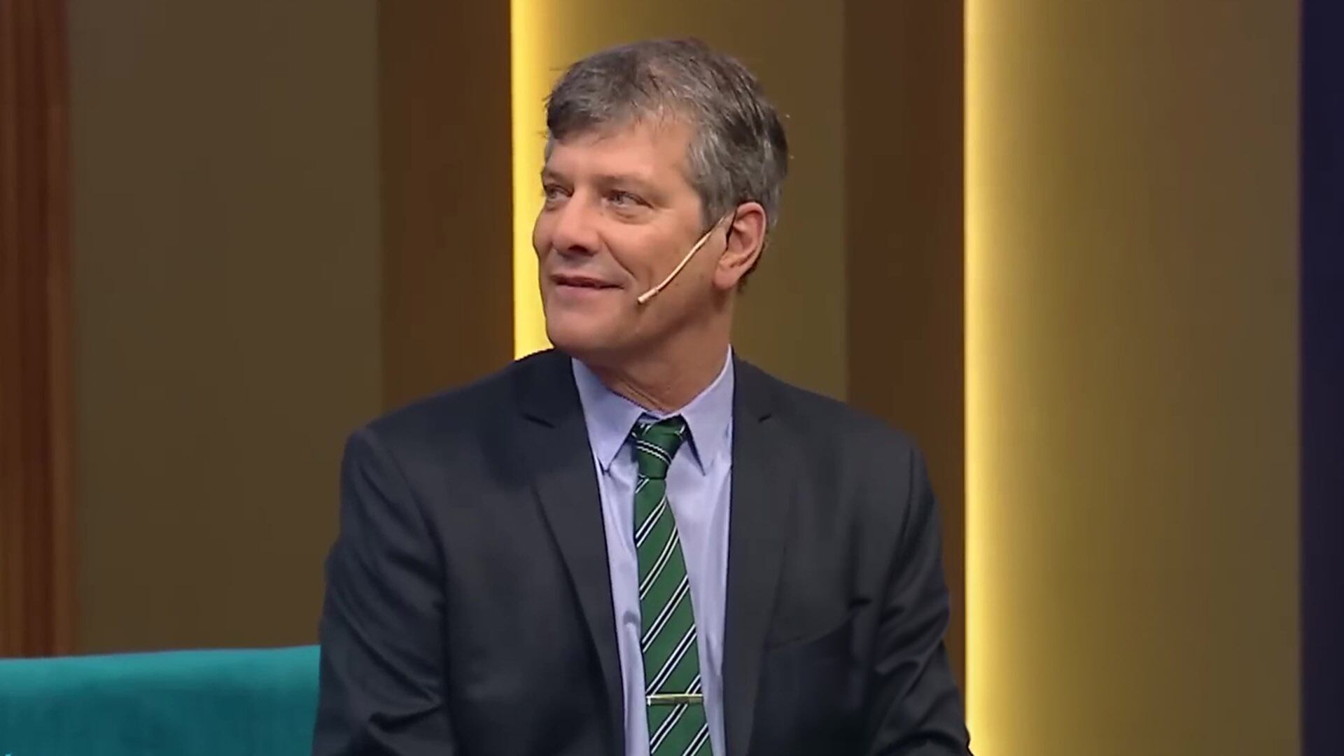 Mario Pergolini y su equipo no lograron contener la risa ante las ocurrencias y chistes de Ricardo Darín sobre su nacionalidad