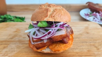 ¿Cuáles son las mejores sangucherías del Perú? El primer lugar tiene uno de los panes con chicharrón más famosos de Lima