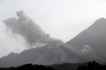 Los volcanes Santiaguito, Fuego y Pacaya figuran en Guatemala en la categoría de mayor peligrosidad por su actividad eruptiva y por la amenaza sobre poblaciones cercanas. (Imagen de cortesía)