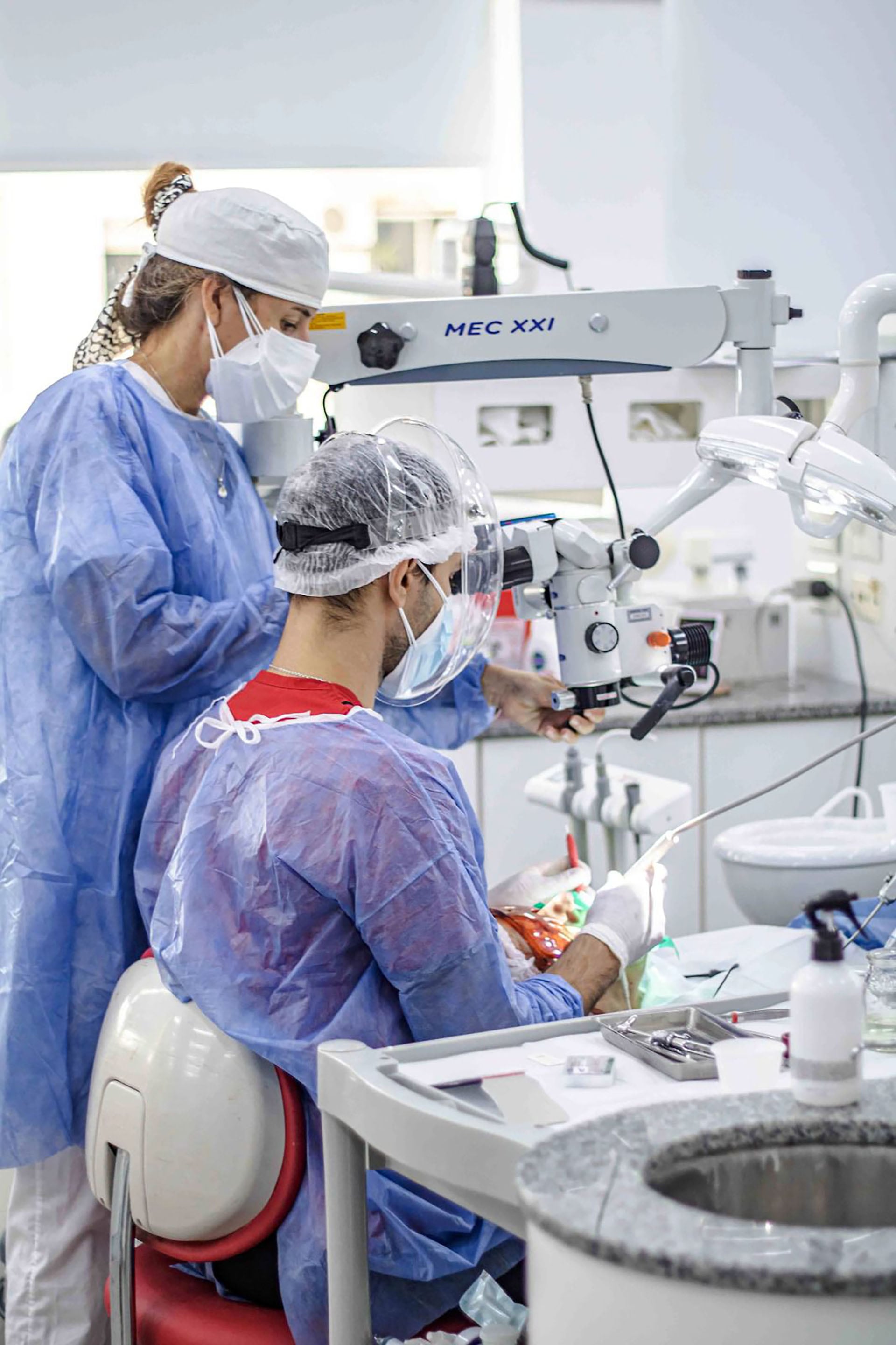 Los servicios incluirán prácticas de baja, mediana y alta complejidad, entre ellas, tratamientos de caries, conductos, colocación de coronas, implantología, prótesis y cirugías menores. Y también de mediana y alta complejidad