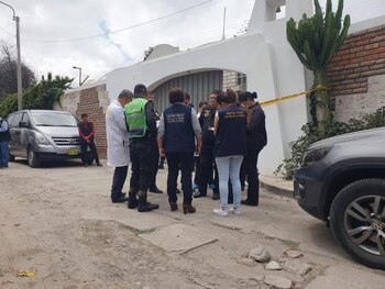 Policía se habría suicidado en
