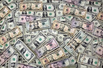 FOTO ARCHIVO: Billetes de dólar