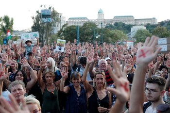 Protesta en Hungría contra medidas