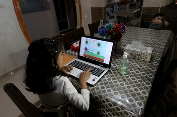 Radio, telefonía e internet se