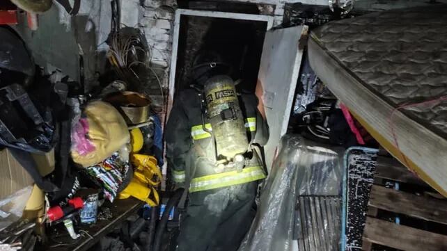 Un microondas y una heladera, entre más objetos, se perdieron en el incendio