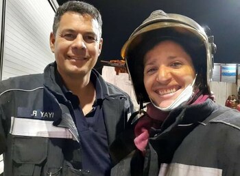 Cumpliendo con su labor juntos