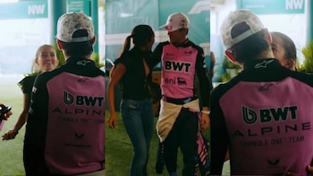 El beso de Franco Colapinto y Maia Reficco tras la clasificación del Sprint en el GP de Miami de F1: “Viva el amor”