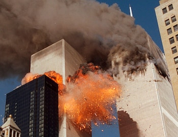 Para Iván Almendares, el 11 de septiembre de 2001 no terminó con la caída de los edificios ni con su llegada a casa tras andar 11 millas a pie (AP/Chao Soi Cheong).