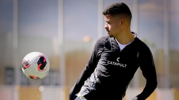Miguel Silveira realizando entrenamiento con balón. - Crédito: Cusco FC