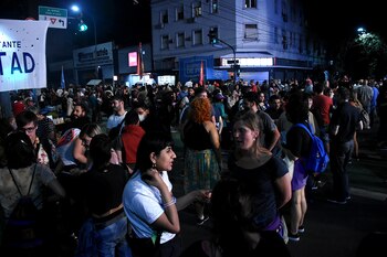 Militantes agrupados en las proximidades