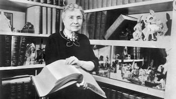 Pionera de los derechos civiles y líder en la lucha por la inclusión y la accesibilidad: el día que se apagó la voz de Helen Keller