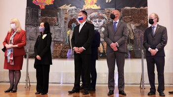 Nieuwenkamp (cuarto desde la izquierda)