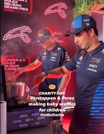 Checo Pérez cocinó el desayuno