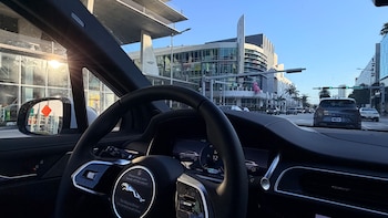 Infobae probó Waymo, el vehículo