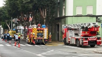 En estado crítico un hombre de 55 años tras declararse un incendio en una vivienda de Las Palmas de Gran Canaria