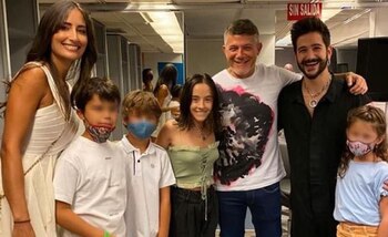 Camilo y Evaluna con la