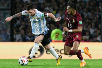 Argentina goleó 3-0 a Venezuela