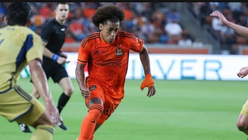 Adalberto Carrasquilla integró el plantel del FC Cartagena que logró el ascenso a la Segunda División de España. (Imagen de cortesía)