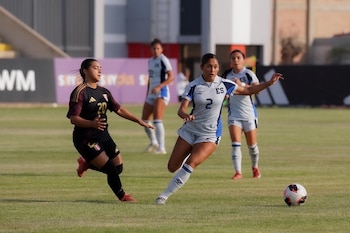 Retorno a El Salvador e Peru