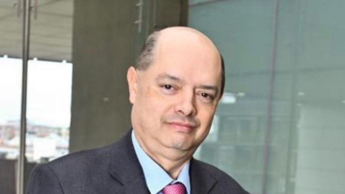 El director de Cambio Radical llamó a la militancia, al voto en blanco y a los sectores neutrales a cuidar los votos en la segunda vuelta presidencial en Colombia - crédito @EnriqueVargasLl/X