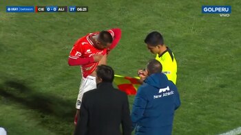 Ayrthon Quintana dejó con diez