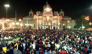 La Romería a la Virgen de los Ángeles, patrona de Costa Rica, es uno de los eventos en el país que más personas convoca. Crédito: Ministerio de Salud
