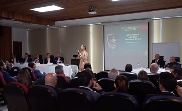 El encuentro incluyó la exposición de mapas de calor, identificación de delincuentes y los puntos de mayor conflicto en las siete provincias, según especialistas de Seguridad Pública y Justicia y Paz. Crédito: Presidencia de la República