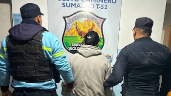 Lo buscaban en San Luis por un caso de abuso sexual y lo atraparon conduciendo un colectivo en Catamarca