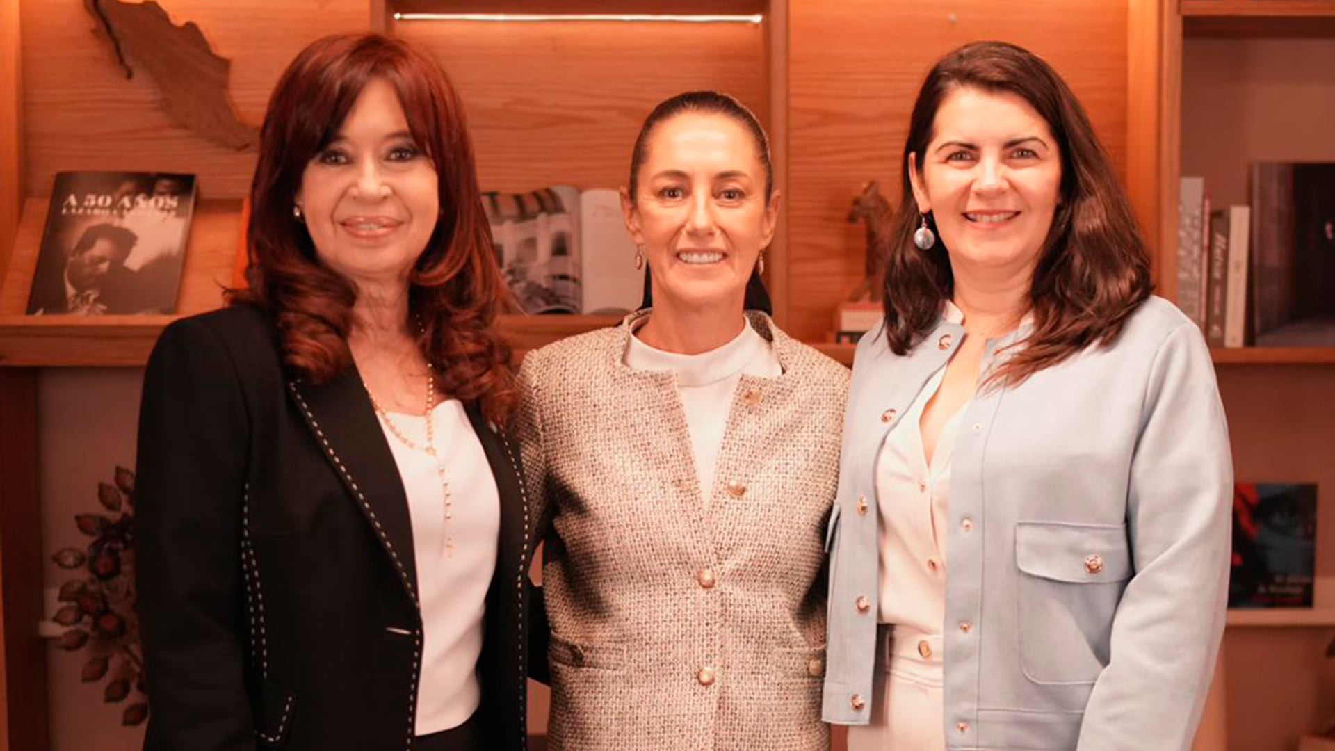 Cristina Kirchner, la presidenta de México, Claudia Sheinbaum, y Mariel Fernández