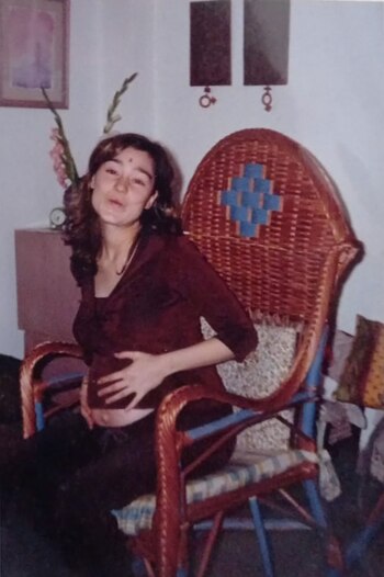 Sol embarazada de su primer