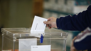 Habilitadas las oficinas consulares como centros de voto para más de 302.000 electores residentes en el exterior