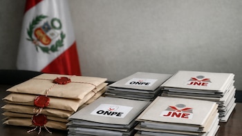 Elecciones 2026: ONPE entrega al JNE la base de datos de actas e informes de auditoría del sistema de computo