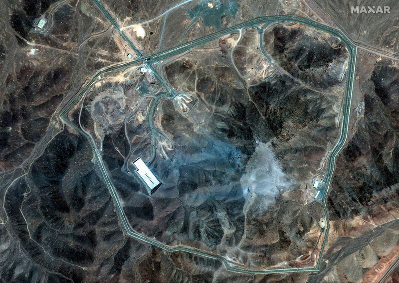 El bombardeo israelí se produjo un día después de que Estados Unidos lanzara la operación Martillo de Medianoche, una ofensiva aérea y marítima dirigida contra las instalaciones nucleares de Isfahán, Natanz y Fordow (REUTERS)