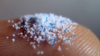 La EPA de Estados Unidos suma microplásticos y fármacos a su lista de contaminantes para futuras regulaciones