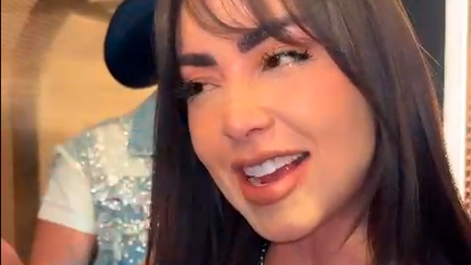 La influencer reconoce que dejar temporalmente las plataformas digitales será una experiencia liberadora y la enfrenta con sentimientos encontrados. - (Miriam Estrella/ Infobae)