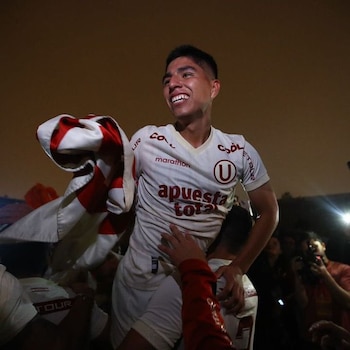 Piero Quispe, levantado por sus