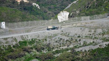 Marruecos contiene a 300 migrantes