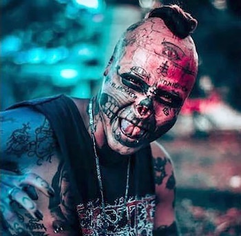 El hombre tiene 9 modificaciones físicas - crédito kalacaskulloficial / Instagram