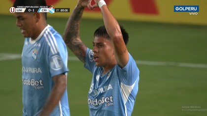 Gol de Santiago González tras grueso error de Williams Riveros en Universitario vs Sporting Cristal por Liga 1