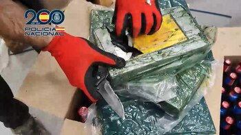 En contenedores cargados con malta: