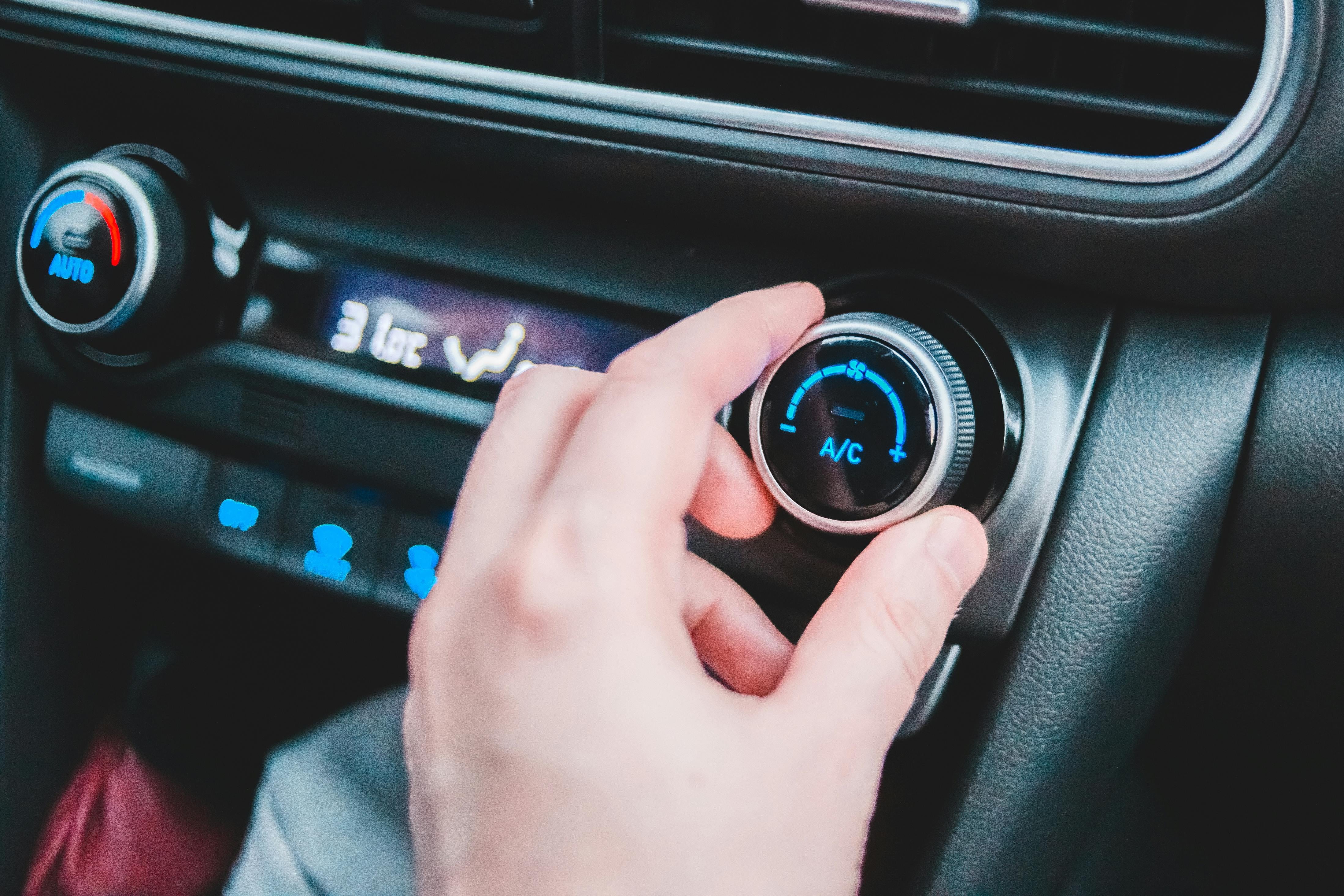 El sistema de aire acondicionado de un coche es un circuito cerrado (Pexels)