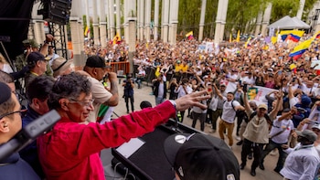 En el Día del Trabajo, Petro volvió a pedir apoyo para su idea de una asamblea nacional constituyente: “Solo hay una manera”