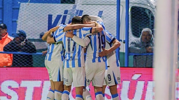 Racing se recuperó en Córdoba y venció 2-1 a Estudiantes de Río Cuarto por el Torneo Clausura