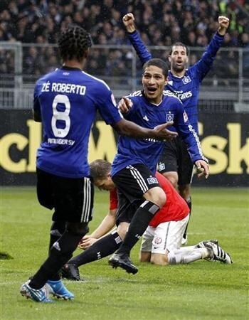 Paolo Guerrero y Zé Roberto